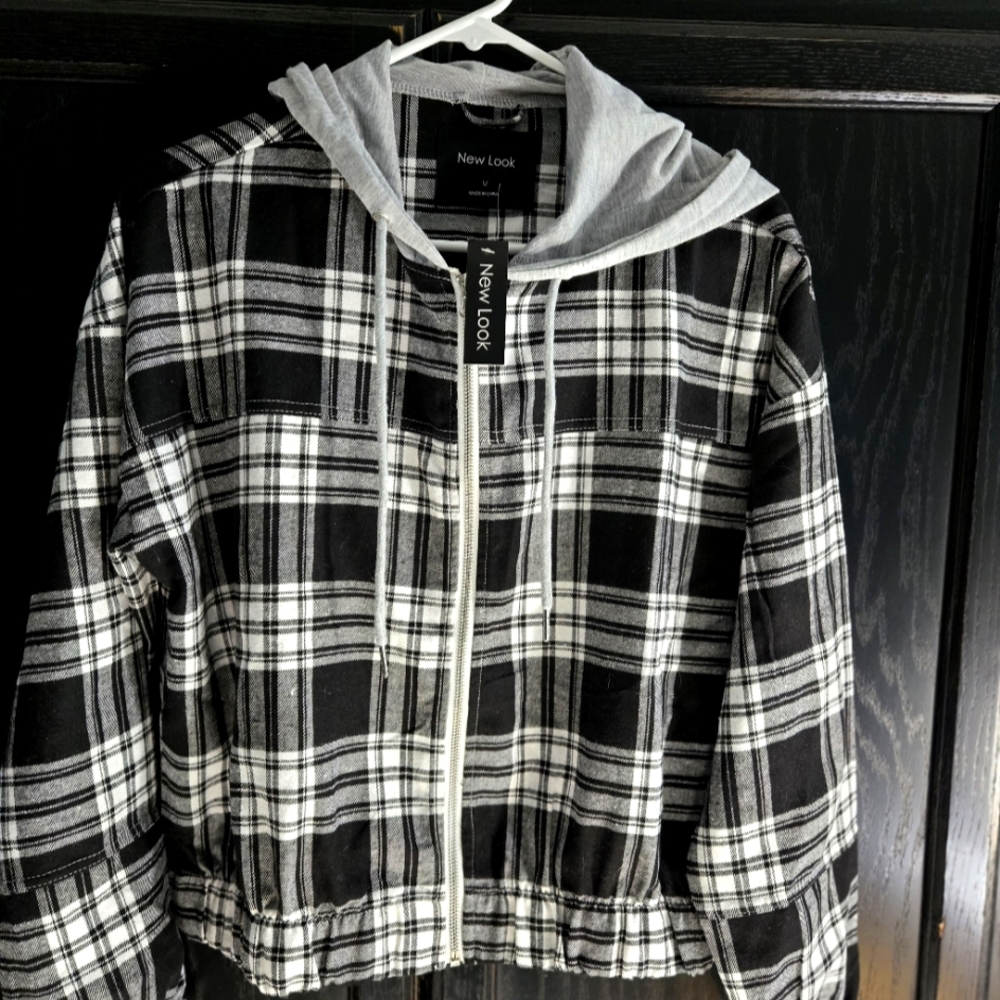 Casual zip top